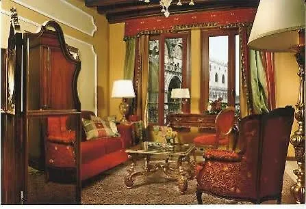 Best Windows Venecia