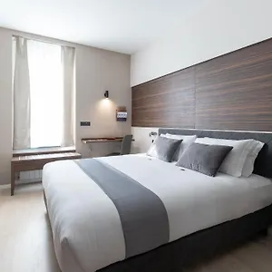 Otel Ah - Duomo Essence Milano