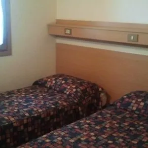 Tahiti Camping And Thermae Bungalow Park 3*, Comacchio Italien