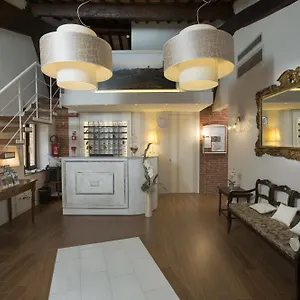 Otel Alma Domus Siena