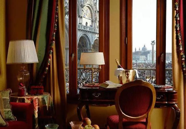 Best Windows Venedig